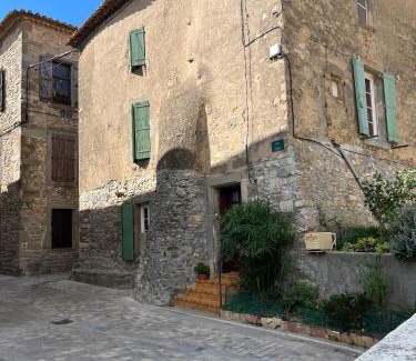 Mailhac Cama Y Desayuno | Remparts House