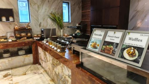Dhaka Hotel | Renaissance Dhaka Gulshan Hotel