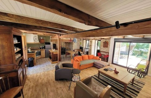 Saint-Yrieix-le-Dejalat Otro | Renovated farmhouse in the heart of nature in Corrèze