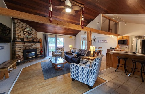 Phillips Casa | Renovated Family-Friendly Home Steps From the Shores of Wilson Lake