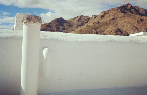 Nijar Casa | Casita andaluza rural reformada para singles o parejas con o sin mascota, wifi.