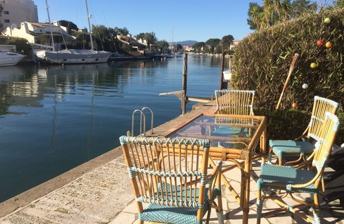 Port Grimaud Apartamento | Bel cita completa del Sur Grimaud renovado con gran jardín y amarre