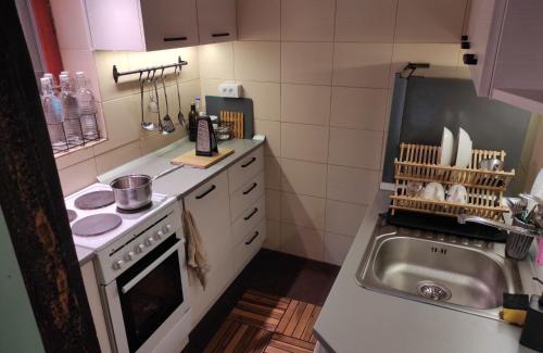 Petrovaradin Chalet De Esquí | Rent a Forest, Cabin Hidden in the Fruška gora