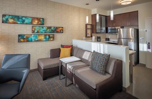 Oak Cliff Hotel | Residence Inn by Marriott Dallas at The Canyon