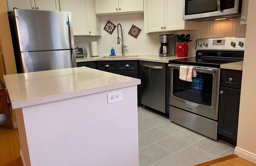 Hillcrest Condominio | Resort-Like Penthouse Condo-Gran ubicación - Zoo / Parque Balboa