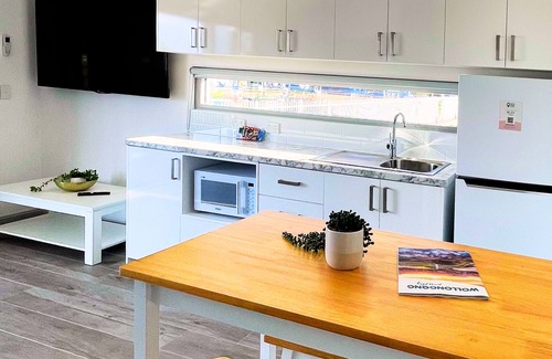 Windang Hotel | Resort on Cedar