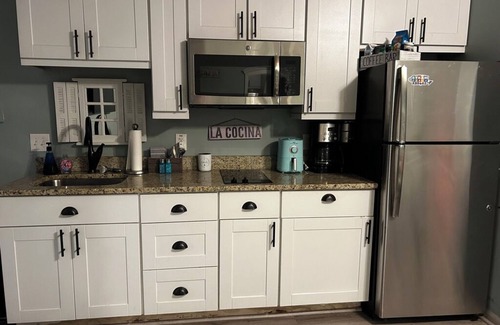 Woodstock Apartamento | Resort studio apartment with private hot tub, fire pit, gym, and access to pool.