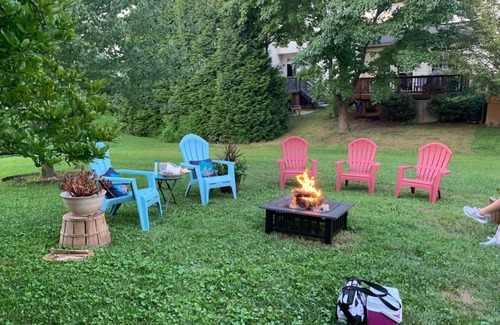 Woodstock Apartamento | Resort studio apartment with private hot tub, fire pit, gym, and access to pool.