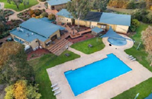 Ventnor Villa | ResortRamada- Free Wi-Fi facitlites 3x2 close to MotoGP circuit