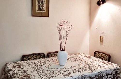 Concepción del Uruguay Casa | REST HOUSE Casa familiar - garage - TV - WiFi - 2 dormitorios - Living-comedor - Cocina - Lavadero - Patio con parrilla - Alquiler temporario