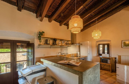 Sant Esteve de Guialbes Casa | Exclusiva casa a 20 minutos del mar con jardín, piscina y vistas panorámicas