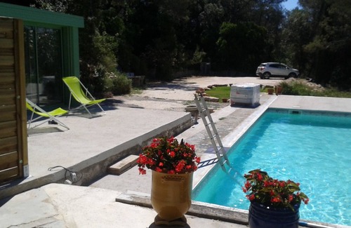 Les 3 Ponts Casa | PISCINA MASET RESTAURE (NIMES CITY) en el corazón de 1 hectárea de matorral