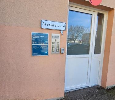 Luneville Apartamento | Retour vers les années 80 !