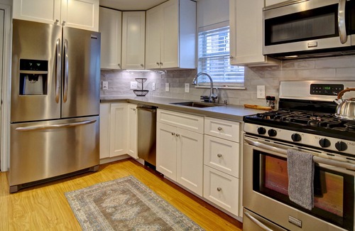 Washington Ave./ Memorial Park Casa | Retiro en The Heights - Cottage Grove bungalow