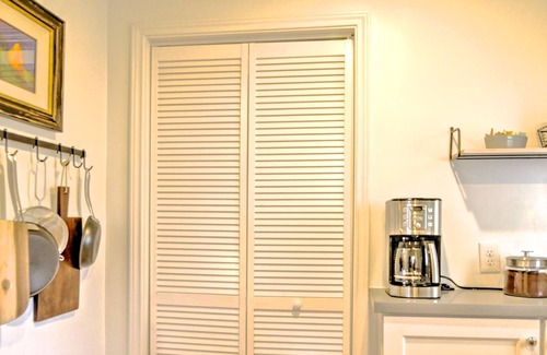 Washington Ave./ Memorial Park Casa | Retiro en The Heights - Cottage Grove bungalow