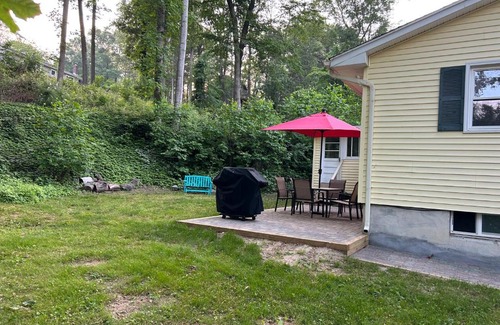 Danbury Casa | Reunions at Candlewood Lake