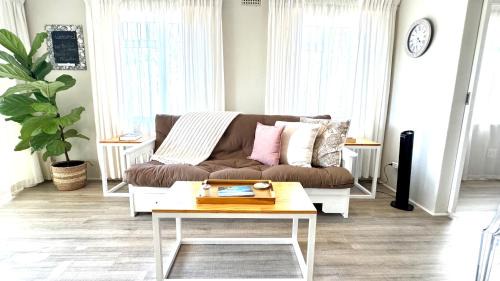 Hunter's Home Casa | Rexford Cottage