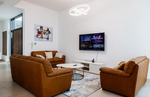 Mina Al Arab Villa | RH- 4BR spacious Private Pool Villa near Beach, Resort in RAK