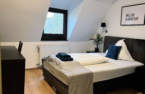 Hitdorf Hotel | Rheinländer Seehotel