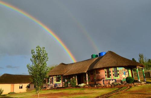 Mafeteng Cabina | Ribaneng Lodge & cultural village