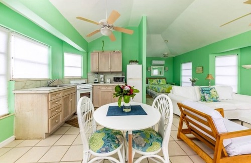 Conch Bar Cabaña | Dragon Cay Resort -Ridgetop Cottage