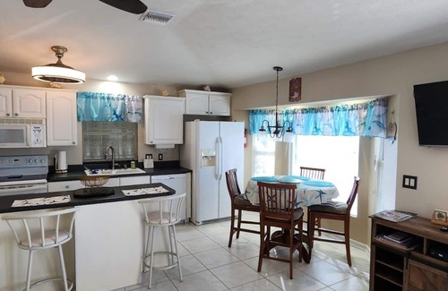 Bouvet Island Cabaña | Right Direction Rentals Paradise Beach House