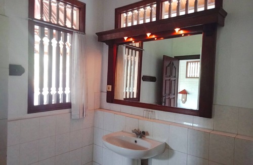 Lovina Cama Y Desayuno | Rini Hotel