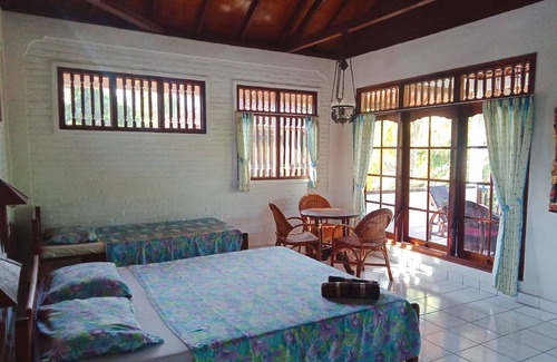 Lovina Cama Y Desayuno | Rini Hotel