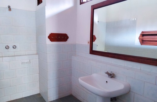 Lovina Cama Y Desayuno | Rini Hotel