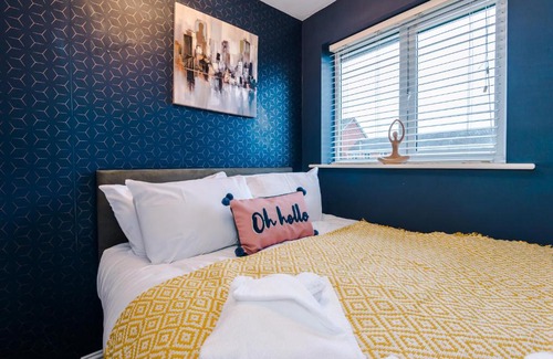 Ellesmere Port Casa | Rivacre End