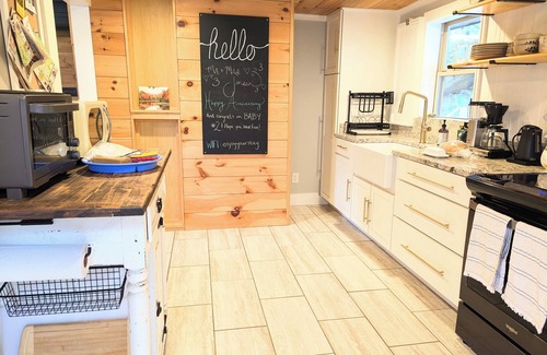 Boone Cabaña | River + Rock Cottage : the Mountains Are Calling