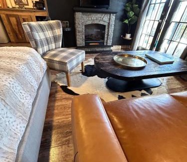 Shreveport Casa | River View, Red River Carriage House