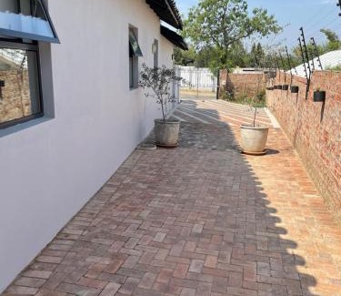 Greater Johannesburg Metropolitan Area Apartamento | Riverclub Guest Suites in Riverclub, Sandton