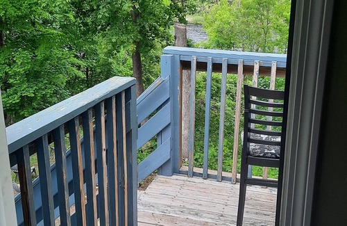 Montague Apartamento | Riverfront 2 Bedroom Unit 2