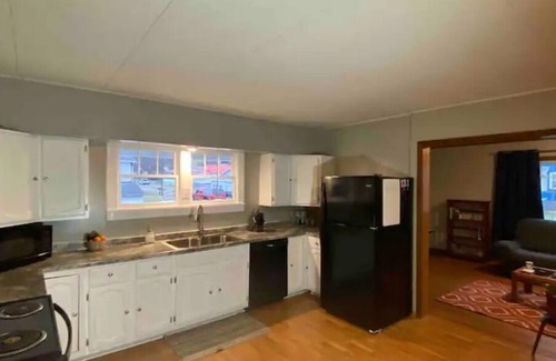 Jodie Casa | Riverfront Cottage on the Crystal Clear Gauley River