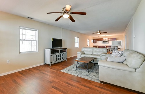 Edenton Condominio | Riverfront Edenton Condo w/ Porch & Water Views!