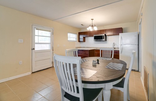 Edenton Condominio | Riverfront Edenton Condo w/ Porch & Water Views!