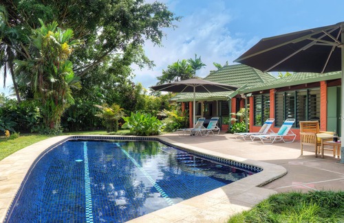 Pacific Harbour Villa | Finca frente al río, a poca distancia de todo, WIFI gratuito, ideal para familias.