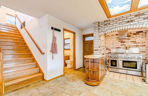 Salyer Casa | Riverfront home on 5 acres with huge porch, woodstove, & pool table - dogs OK