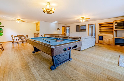 Salyer Casa | Riverfront home on 5 acres with huge porch, woodstove, & pool table - dogs OK