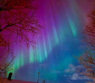 Narvik Casa | Riverfront house with 98 inch TV, ps5 & activities