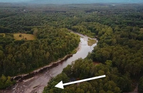 Freehold Casa | Riverfront modern cabin- 20 minutes to Windham & Hudson