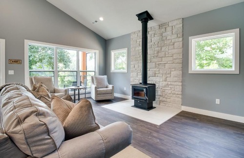 Mountain Home Casa | Riverfront Salesville Cabin Rental with Shared Dock!