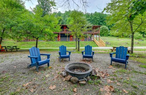 Bryson City Apartamento | Riverfront Smokies Retreat about 14 Mi to Railroad!