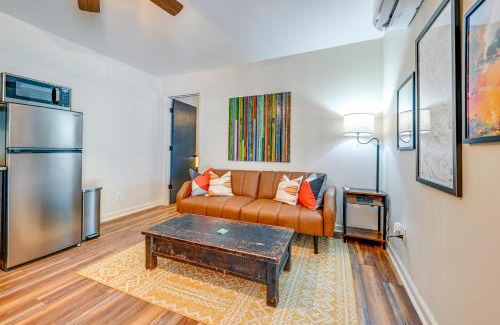 Bryson City Apartamento | Riverfront Smokies Retreat about 14 Mi to Railroad!