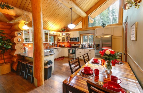 Badger Casa | NUEVA y hermosa cabaña del Polo Norte con vistas al río Chena