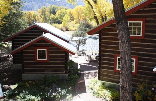 South Fork Cabina | Riverside Meadows Cabina principal en el Río Bravo