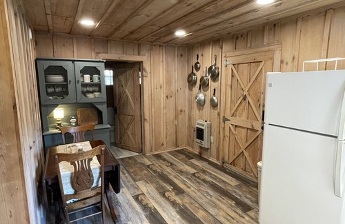 Choestoe Cabina | Riverside Retreat located on the Nottely River in the North Georgia Mountains.