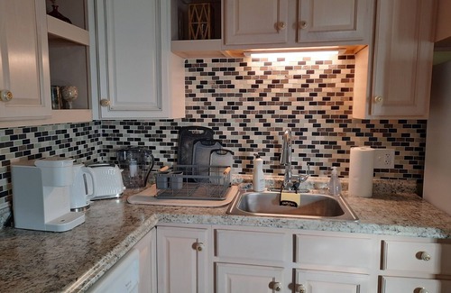 Montague Apartamento | Riverside Retreat – Cozy 2-Story Getaway!