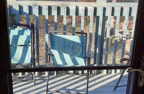 Montague Apartamento | Riverside Retreat – Cozy 2-Story Getaway!